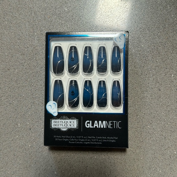glamnetic blue Beetlejuice nails - Picture 1 of 1